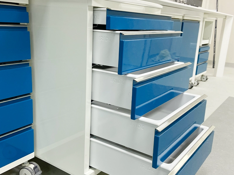 Arredi Ambulatorio - Sala Chirurgica - Sala Sterilizzazione - Cassetti