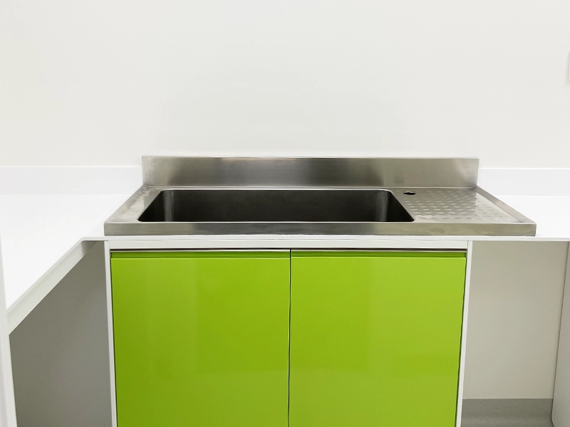 Arredi Ambulatorio - Sala Chirurgica - Sala Sterilizzazione - Lavello Inox