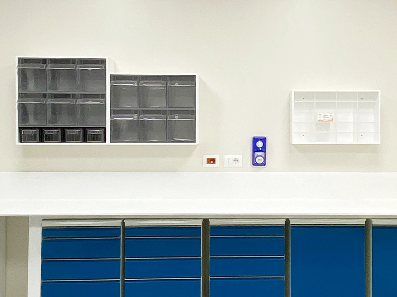 Arredi Ambulatorio - Sala Chirurgica - Sala Sterilizzazione - Pensili